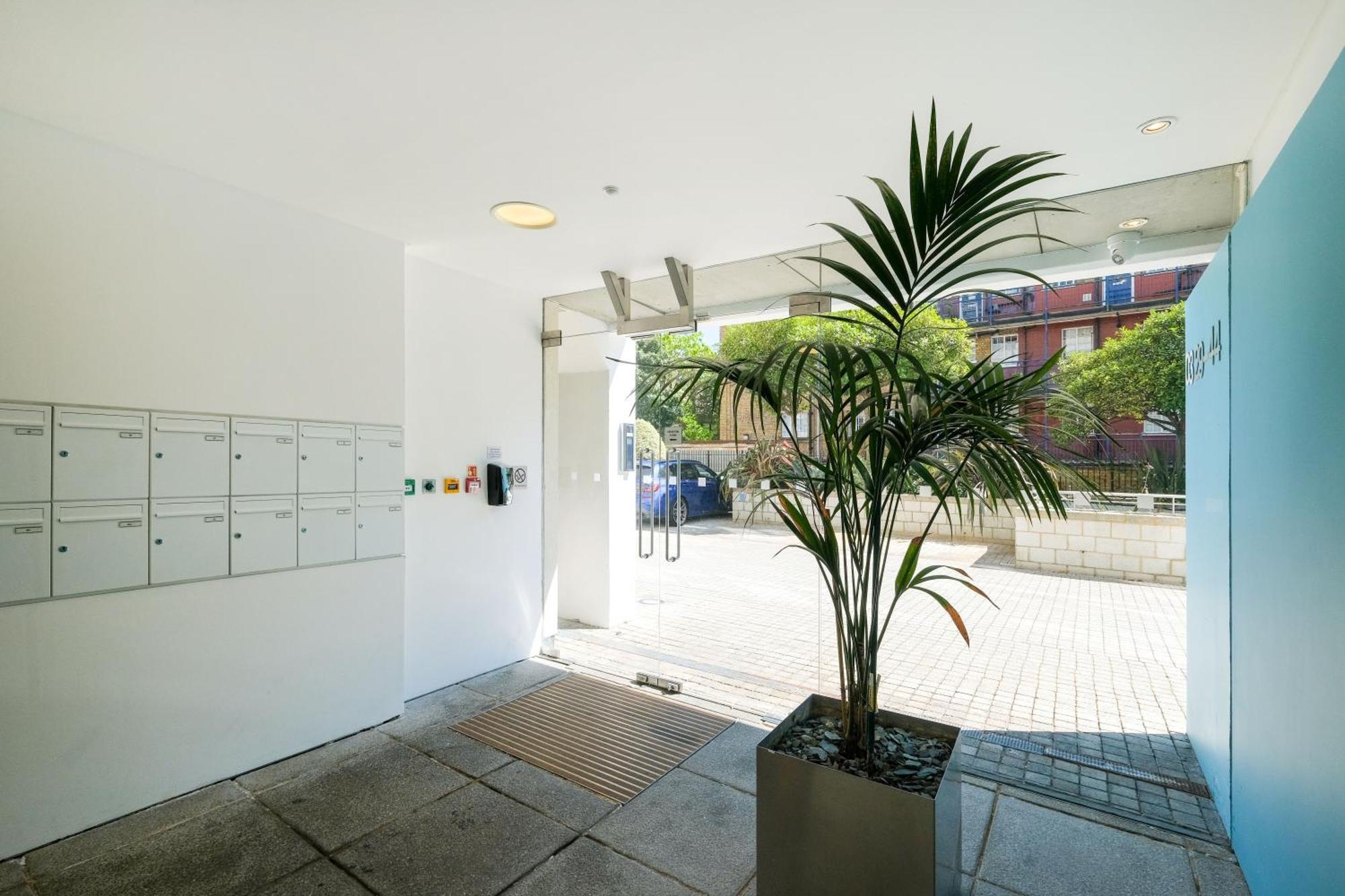 伦敦Lovely 2 Bed Flat In Canal Side Gated Development公寓 外观 照片